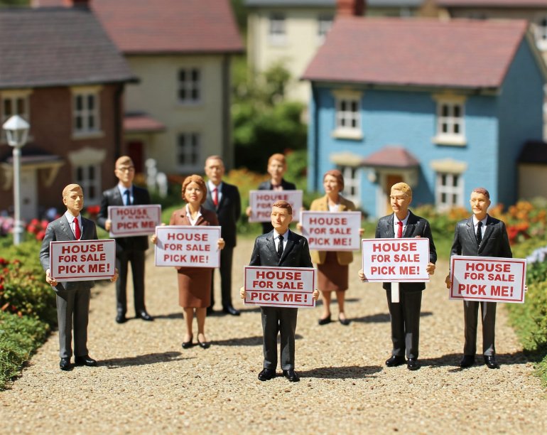 How to Choose the Right Estate Agent in Hitchin